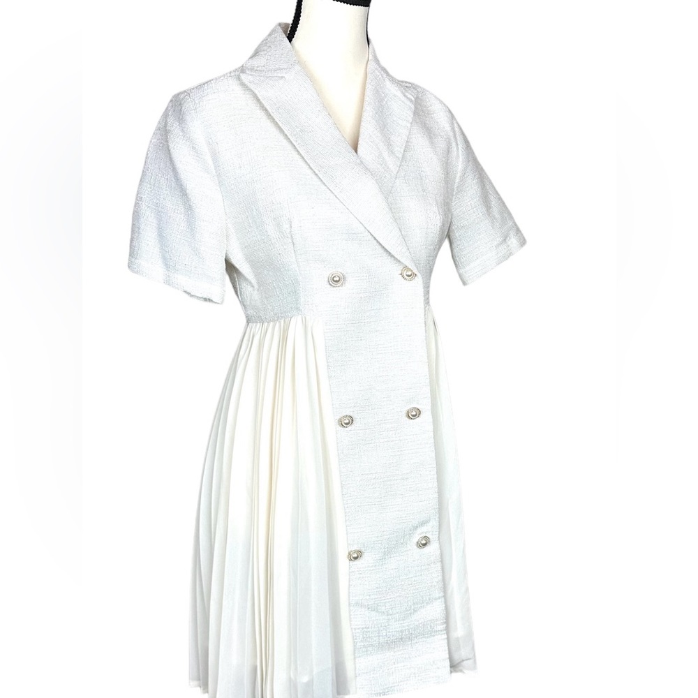 Adorable white vintage dress size 6